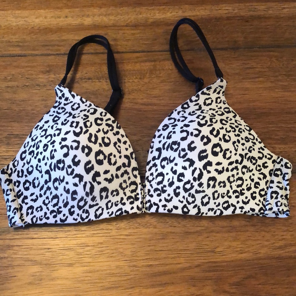 Victoria’s Secret 32B